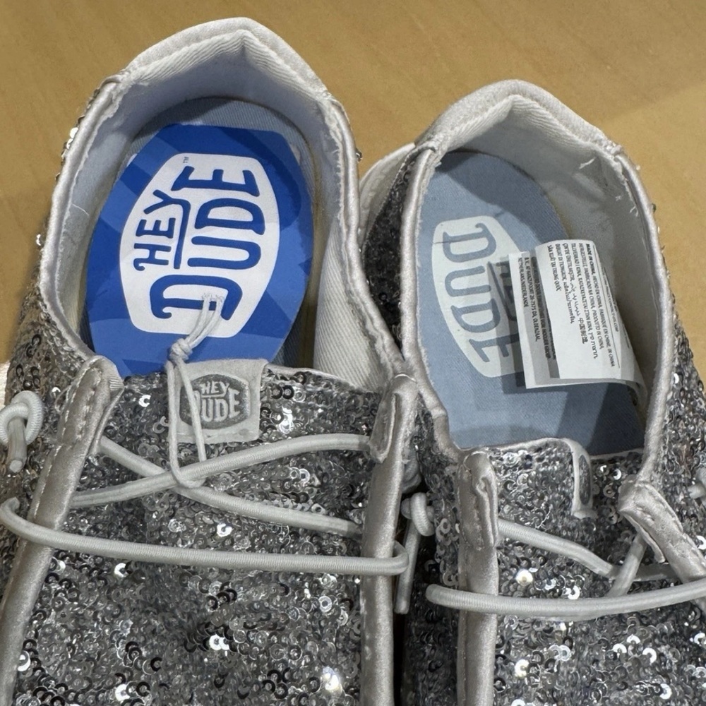 Hey Dude Womens Wendy Sequin Slip-On Shoes NWT SIZE 7 - Picture 4 of 8